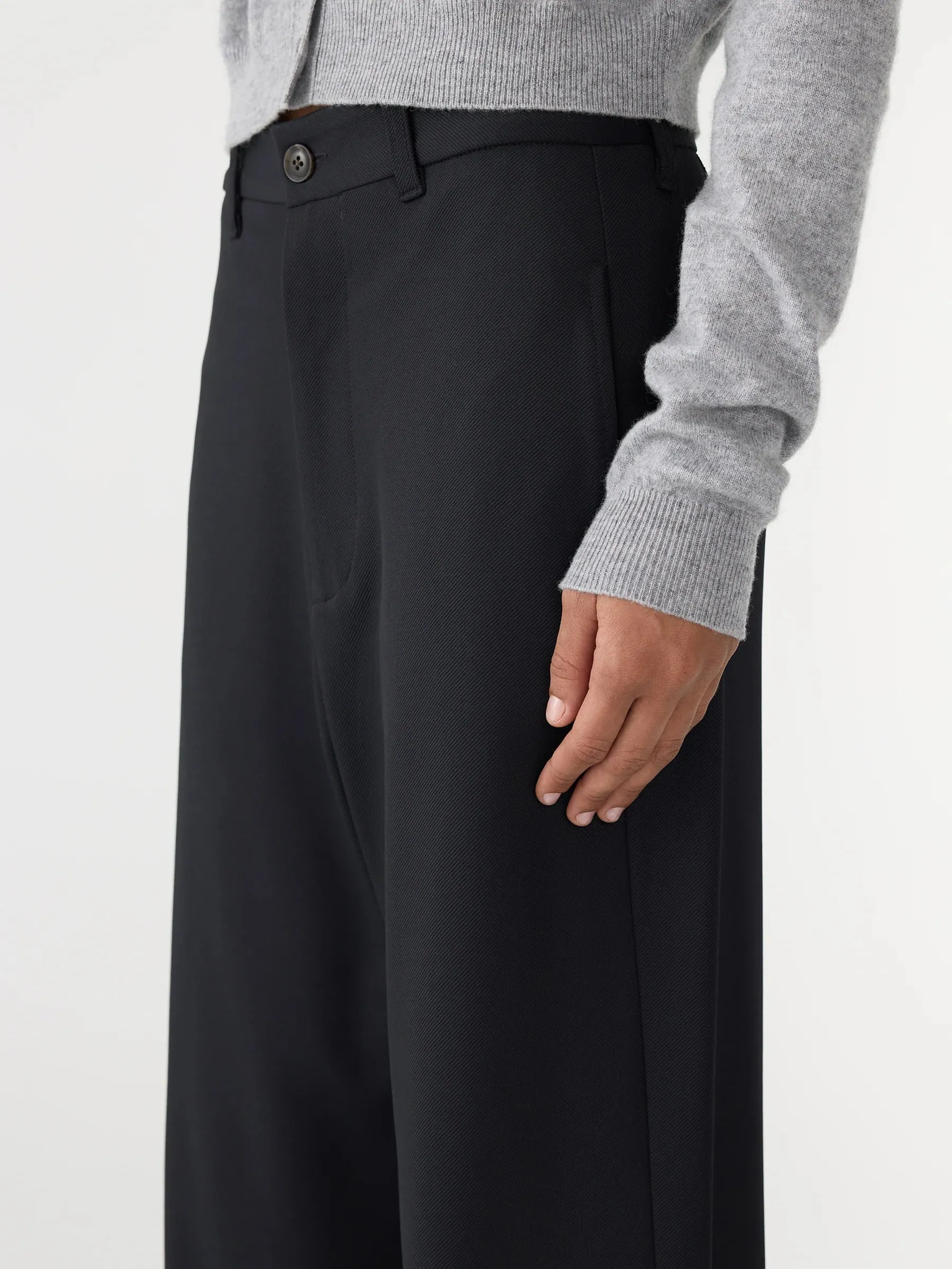 Bassike Stretch Twill Tailored Pant in Black