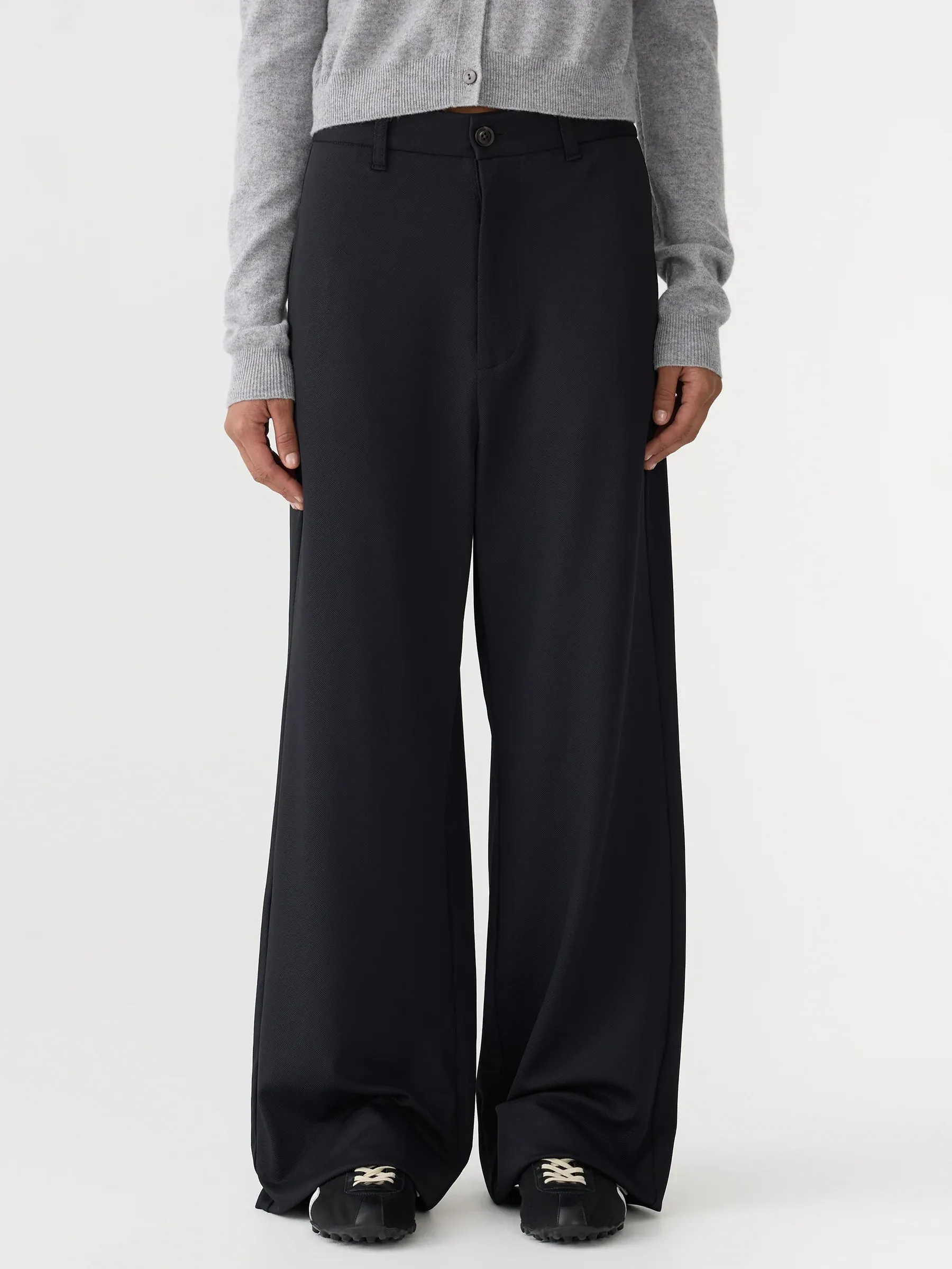 Bassike Stretch Twill Tailored Pant in Black
